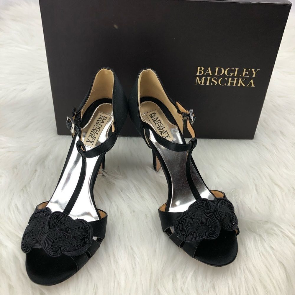 Badgley Mischka Kamille Floreat Peep Toe Heels